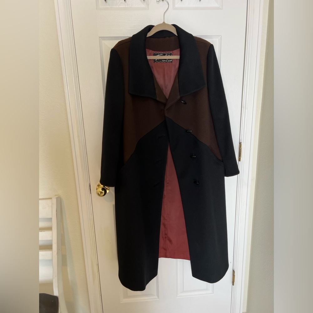*Made in America* Vintage Townley by Annis Furs Wool Coat
Size: (fits like M/L) - Picture 2 of 12